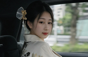 Tung khoảnh khắc chơi đùa với "khỉ", hot girl bất ngờ viral khắp MXH photo 1765334923131 17653349235071622228922 66 0 774 1133 crop 1765338711537559007045png