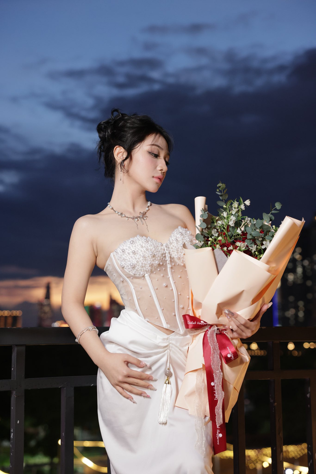 Trần Hà Linh đu trend “tàng hình”, hút hơn 2,5 triệu view với tốc độ thần sầu- Ảnh 1.