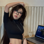 Hot girl khiến người xem "đỏ mặt" với video táo bạo photo 1767456070628 17674560711671472230505 436 0 1336 1440 crop 17678396236212059392161png