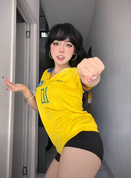 Chưa tới World Cup, Bảo Khuyên Susan đã khiến người xem