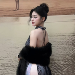 Diện áo dài đón Tết, hot girl khiến người xem "tá hỏa" vì ngỡ phản cảm, "dụi mắt" mấy lần mới phát hiện sự thật photo 1768187623825 1768187624142449295125 259 0 1128 1390 crop 1768201356672674801452png