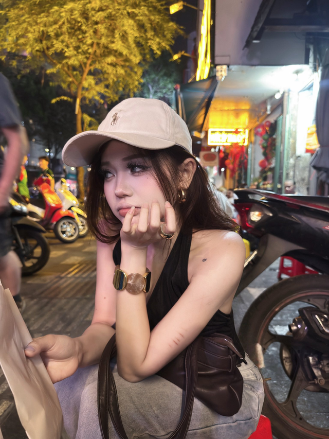 "Flex" nhẹ ảnh cá nhân, nữ game thủ khiến anh em ngây ngất, đua nhau "xếp hàng" xin một chân chơi cùng photo 1769567832176 1769567832494402619113 1769568023326 17695680239031405497102 1769575687130 1769575688026810709520