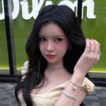 1 tháng mất Facebook, Ciin "comeback" với visual cực đỉnh khiến anh em game thủ mê mẩn photo 1770190173510 1770190173844375648745 152 0 602 720 crop 17702583546911067218414png