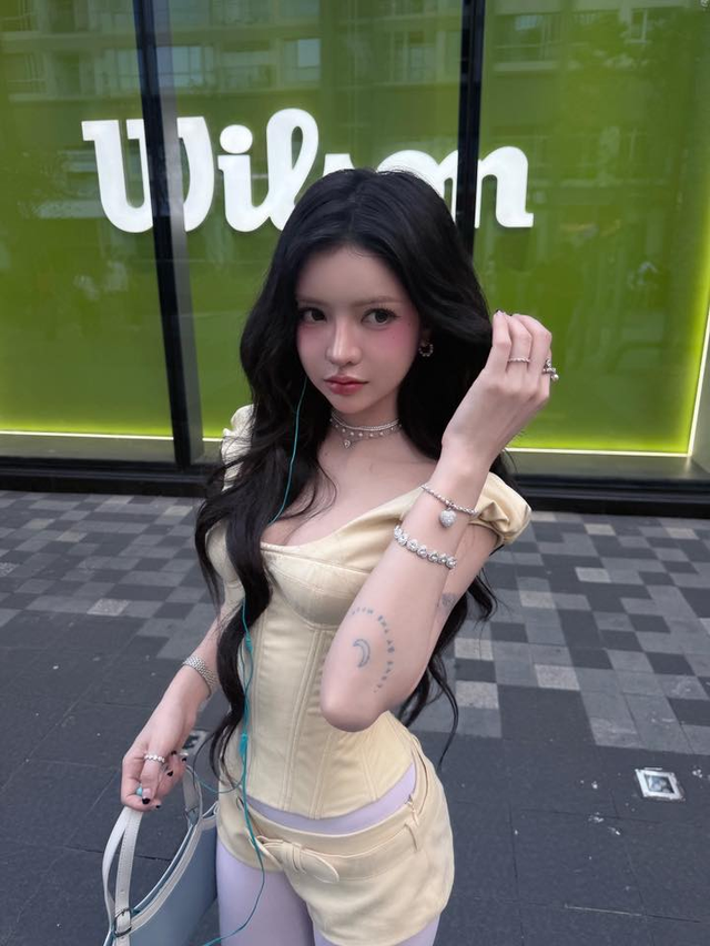 1 tháng mất Facebook, Ciin