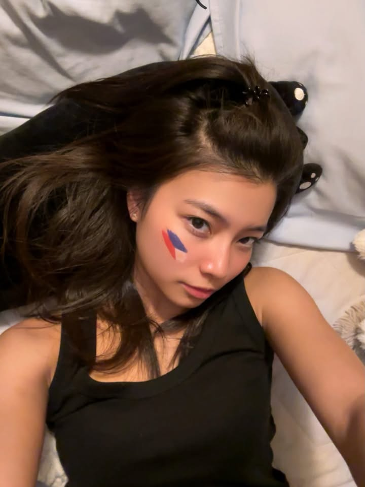 "Giả vờ" bị nhiệt miệng, hot girl có hành động không tưởng khiến người xem ngơ ngác photo 1770275771829 17702757720951745651375 1770275962356 1770275962602936764196 1770285840352 17702858405101368168277