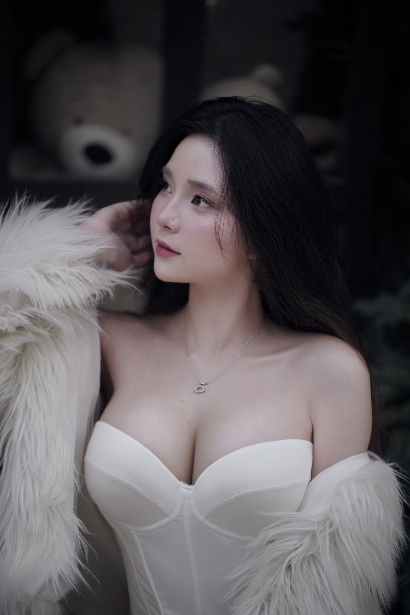 Nhờ CĐM chọn ảnh đẹp giúp, hot girl vô tình làm tất cả mất ngủ với nhan sắc quá...