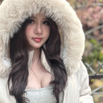 Kết thúc năm cũ bằng bộ ảnh "du xuân" thưởng hoa, hot girl này nhanh chóng "đốn tim" triệu anh em game thủ photo 1770956058971 17709560592982145588070 453 0 1413 1536 crop 17709676529501526792686png