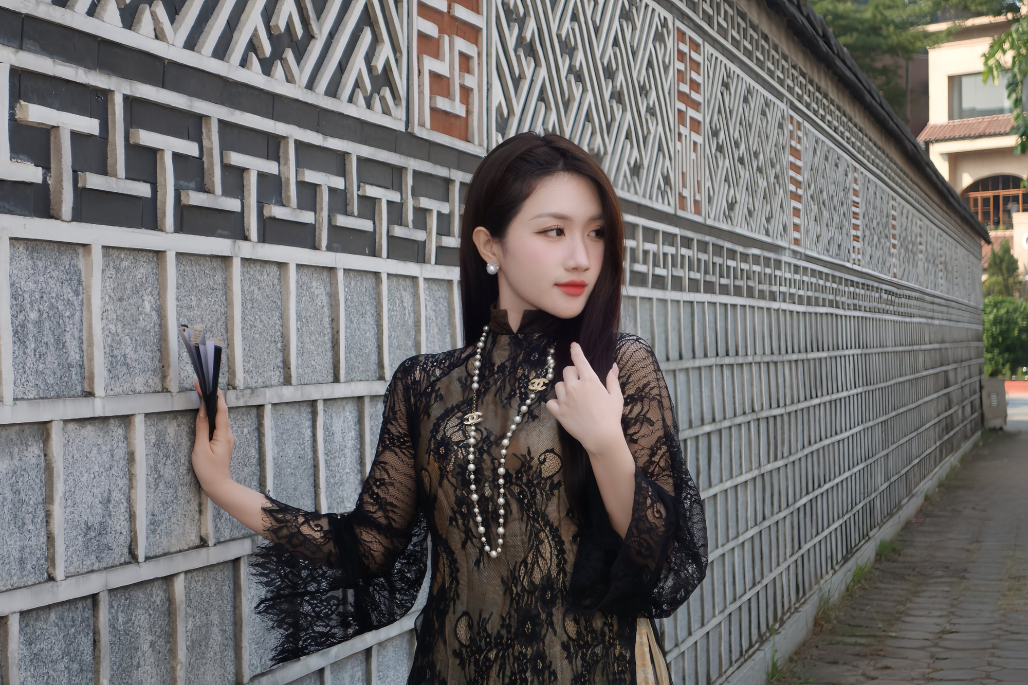 "Chốt hạ" cuối năm bằng bộ ảnh áo dài, MC Linh Nắng khiến triệu anh em game thủ mê mệt photo 1771252409160 1771252409457135789823 1771252545032 17712525452581100398222 1771305902705 17713059068122008489544