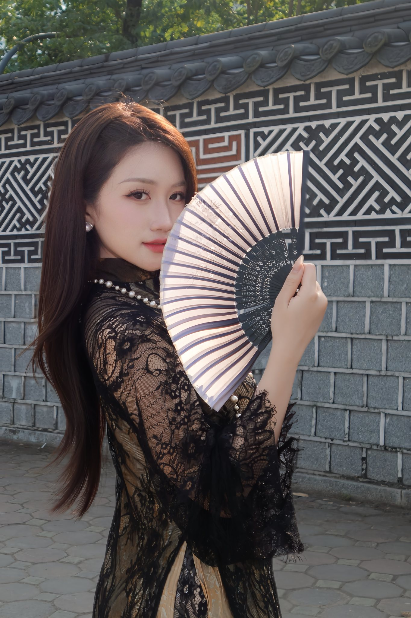 "Chốt hạ" cuối năm bằng bộ ảnh áo dài, MC Linh Nắng khiến triệu anh em game thủ mê mệt photo 1771252417555 1771252417805747970516 1771252547032 1771252547220900557185 1771305913872 17713059149421630437710