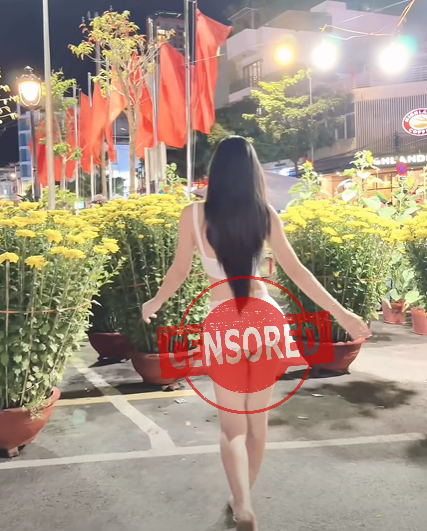 Ngay đầu năm, hot girl này đã gây tranh cãi với trang phục dạo phố vô cùng phản cảm- Ảnh 1.