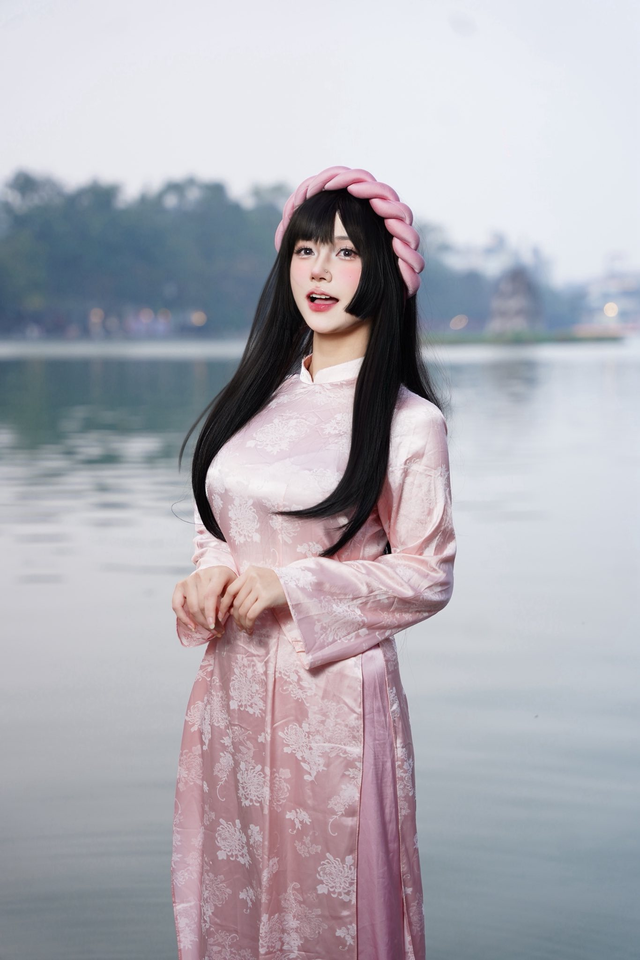 "Thoát vai" nữ coser quyến rũ, Cigw Pols ghi điểm tuyệt đối với bộ ảnh áo dài đón Tết dịu keo photo 1771420898201 1771420901372222749009 1771421174799 17714211758082082337475 1771474208824 1771474211596208861130