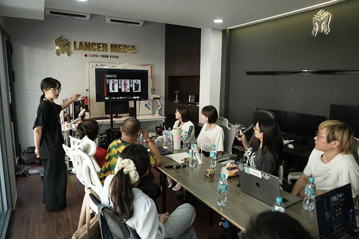 Nữ diễn viên “top tier” ngày nào của Nhật Bản bất ngờ xuất hiện trong tựa game kiếm hiệp tại Việt Nam- Ảnh 3.