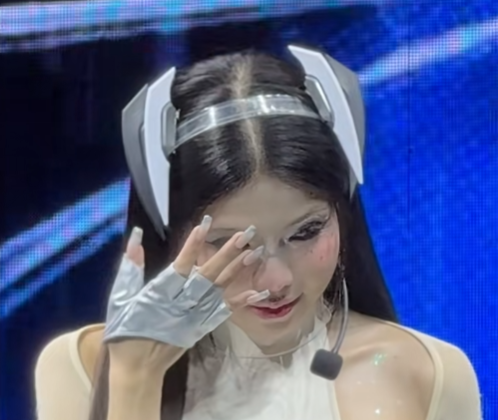 Văn Tùng khiến Mai Dora khóc nấc trên sân khấu? Cộng đồng mạng hốt hoảng không rõ chuyện gì đang xảy ra?- Ảnh 3.