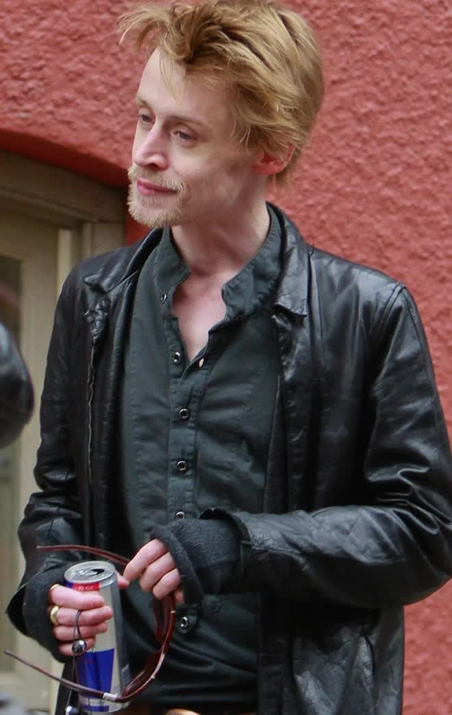 Sao nhí Ở Nhà 1 Mình rơi từ đỉnh cao xuống vực thẳm, vực lại cuộc đời nhờ mỹ nhân H'Mông- Ảnh 3.