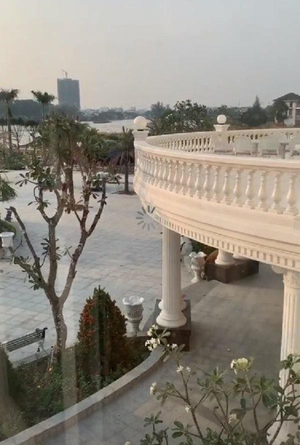 Hoa khôi lấy chồng thuộc gia tộc giàu có bậc nhất Việt Nam, sống trong biệt thự như cung điện hoàng gia- Ảnh 12.