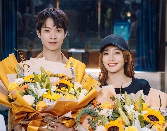 Không phải 1, có đến 2 cặp chị - em cực phẩm showbiz đã