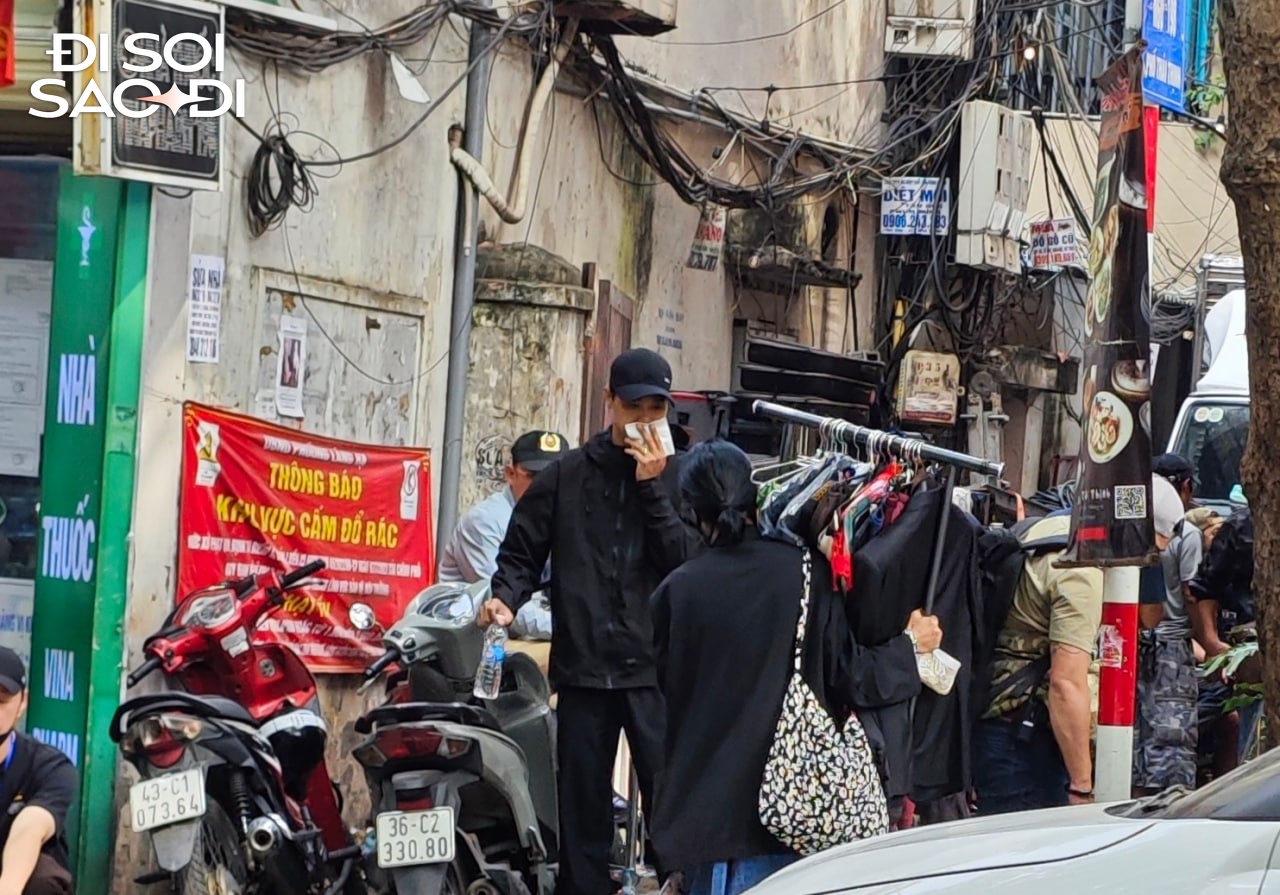 Zoom cận trường quay phim mới của Suzy - Kim Seon Ho ở Hà Nội- Ảnh 9.