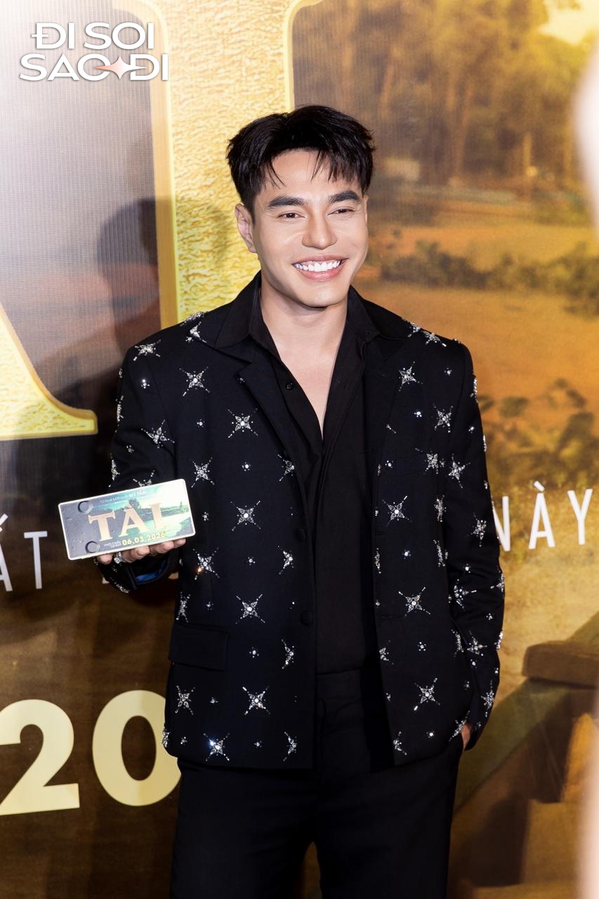 Thảm đỏ HOT nhất hôm nay: Mỹ Tâm - Mai Tài Phến mắc công khai lắm rồi, Noo Phước Thịnh - MONO so kè visual tưng bừng- Ảnh 20.