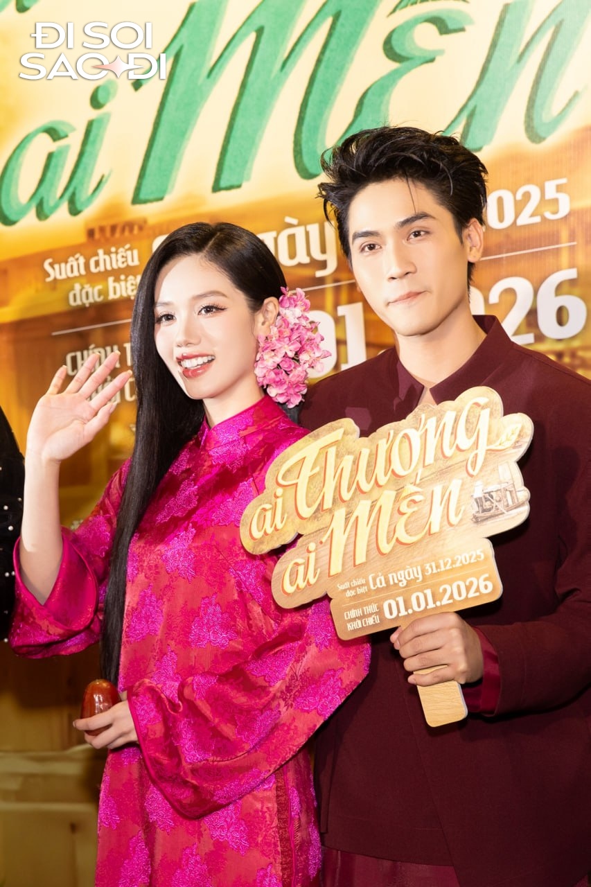 Vbiz mới có 1 cặp đôi đỉnh cao visual: Nhà gái xinh như hoa như ngọc, nhà trai vừa đẹp vừa ngầu- Ảnh 1.