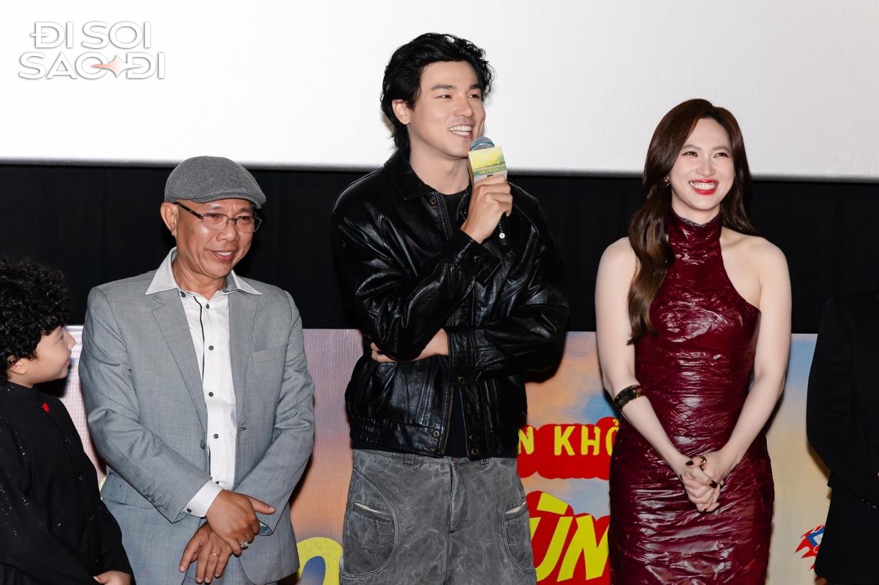 Bắt gặp Phương Anh Đào khoác tay trai lạ cực tình tứ, hoá ra là crush quốc dân điển trai ăn đứt Tuấn Trần- Ảnh 9.