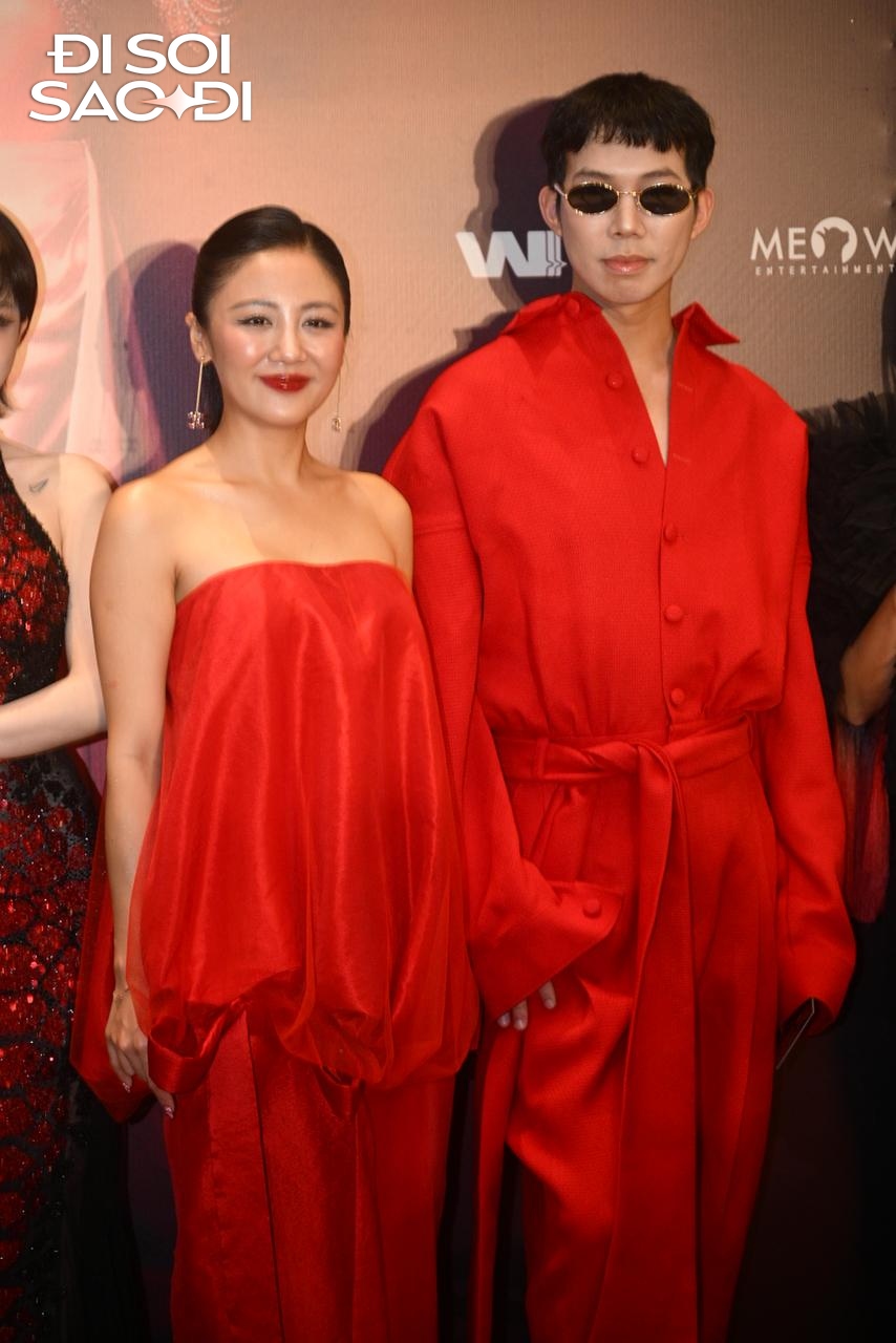 Thảm đỏ HOT nhất hôm nay: Trấn Thành cười tít mắt cạnh người yêu cũ, Văn Mai Hương đẹp sang như đoá hồng rực rỡ- Ảnh 3.