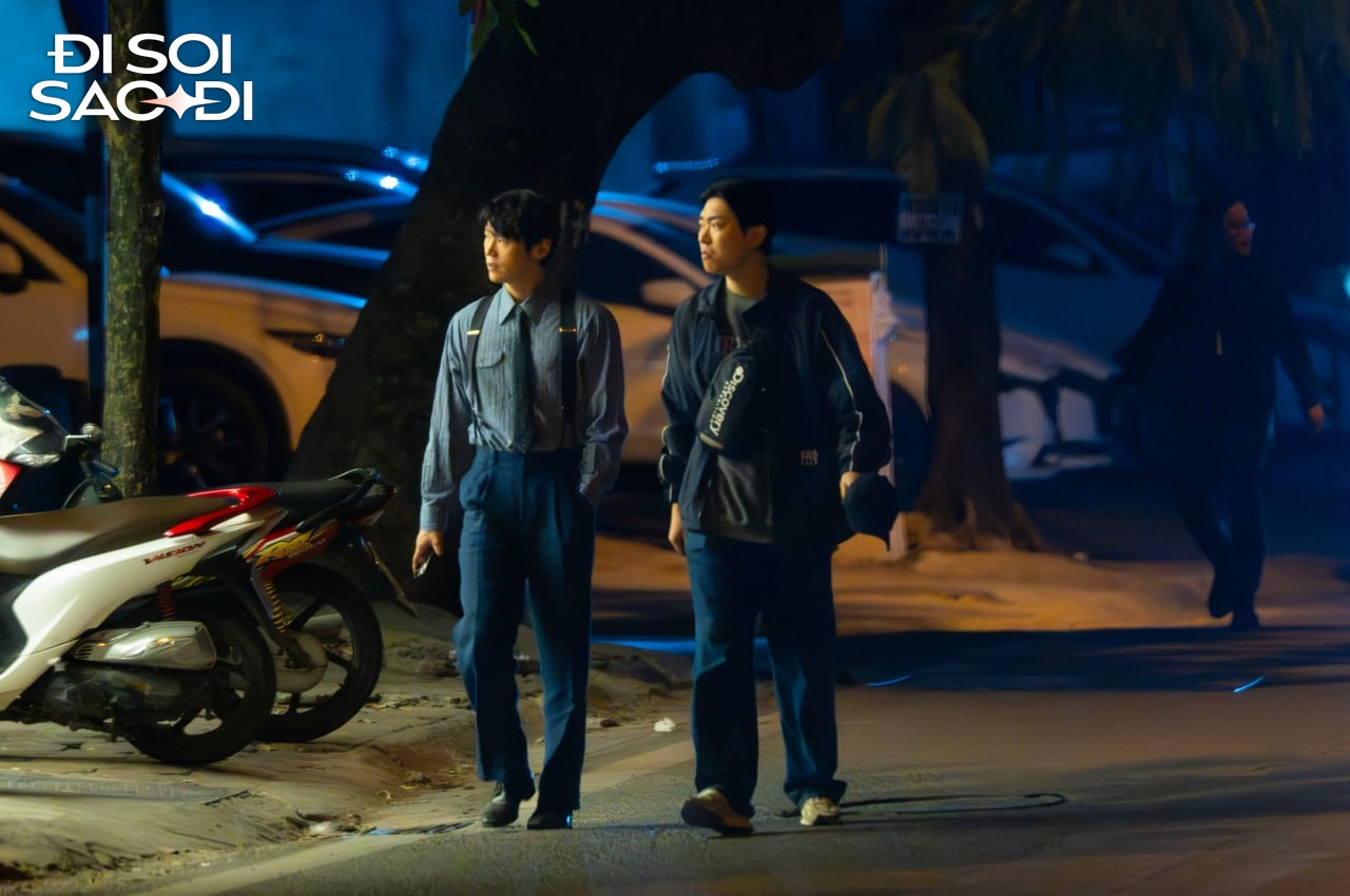 Zoom cận trường quay phim mới của Suzy - Kim Seon Ho ở Hà Nội- Ảnh 1.