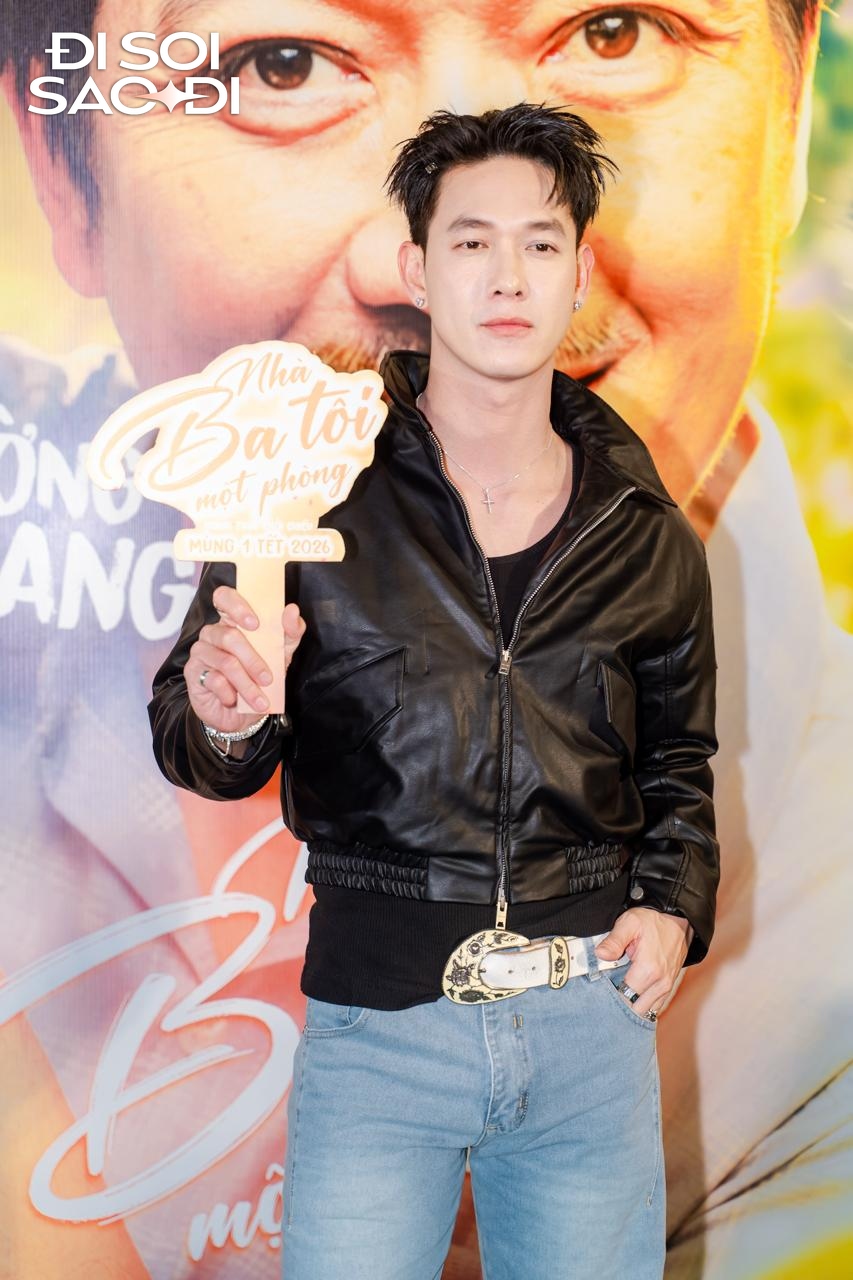 Thảm đỏ HOT nhất hôm nay: Nhã Phương - Midu đẹp mướt mượt thấy là mê, Hiền Hồ nhợt nhạt kém sắc không ngờ- Ảnh 18.