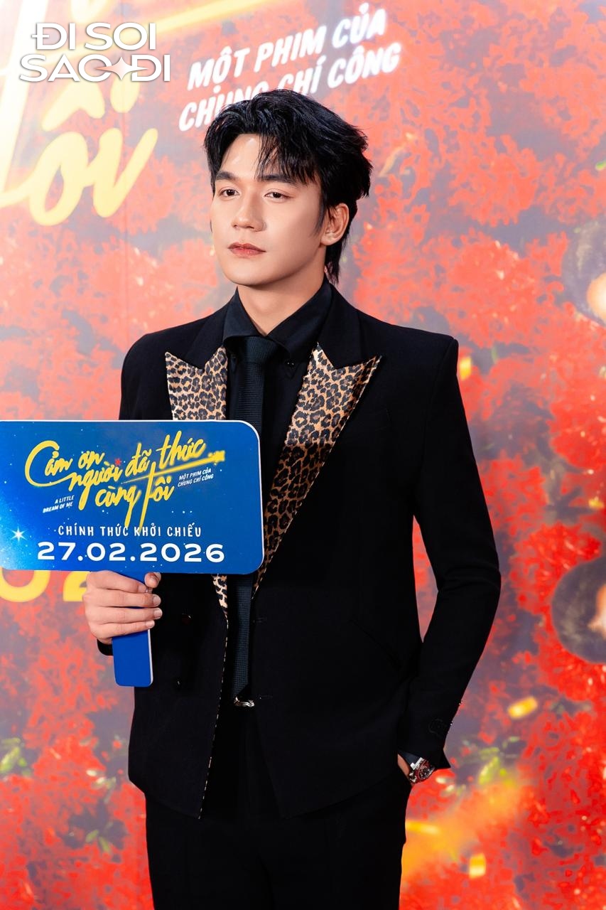 Ngoại hình phát tướng gây sốc của nam thần hàng đầu Vbiz, Tết này anh ăn bao nhiêu cái bánh chưng vậy?- Ảnh 6.