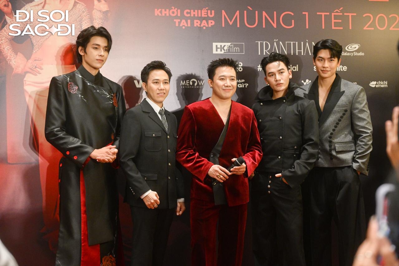 Thảm đỏ HOT nhất hôm nay: Trấn Thành cười tít mắt cạnh người yêu cũ, Văn Mai Hương đẹp sang như đoá hồng rực rỡ- Ảnh 13.