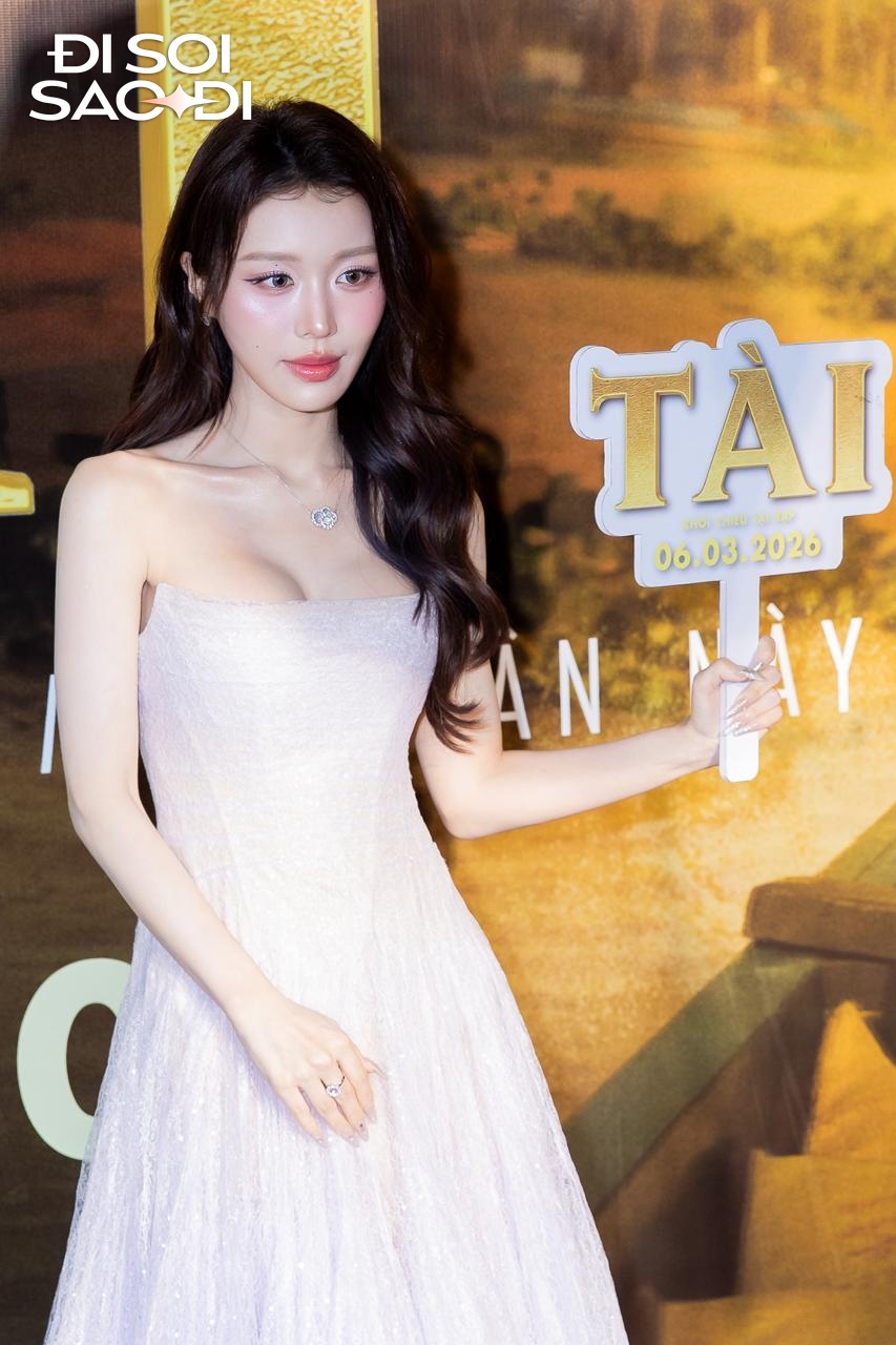 Thảm đỏ HOT nhất hôm nay: Mỹ Tâm - Mai Tài Phến mắc công khai lắm rồi, Noo Phước Thịnh - MONO so kè visual tưng bừng- Ảnh 19.