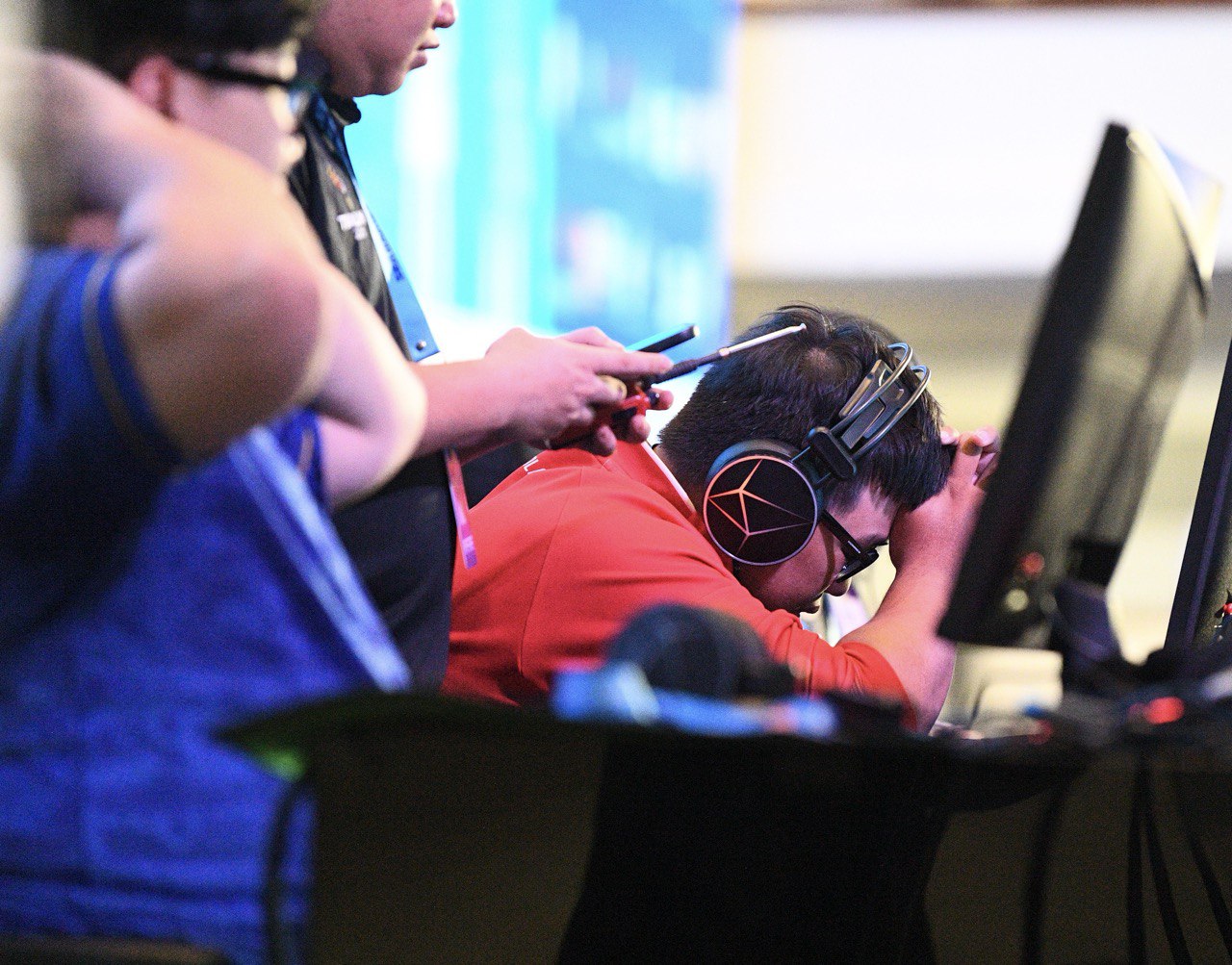 Tuyển thủ Việt Nam gục đầu bật khóc vì vụt mất HCV Audition,