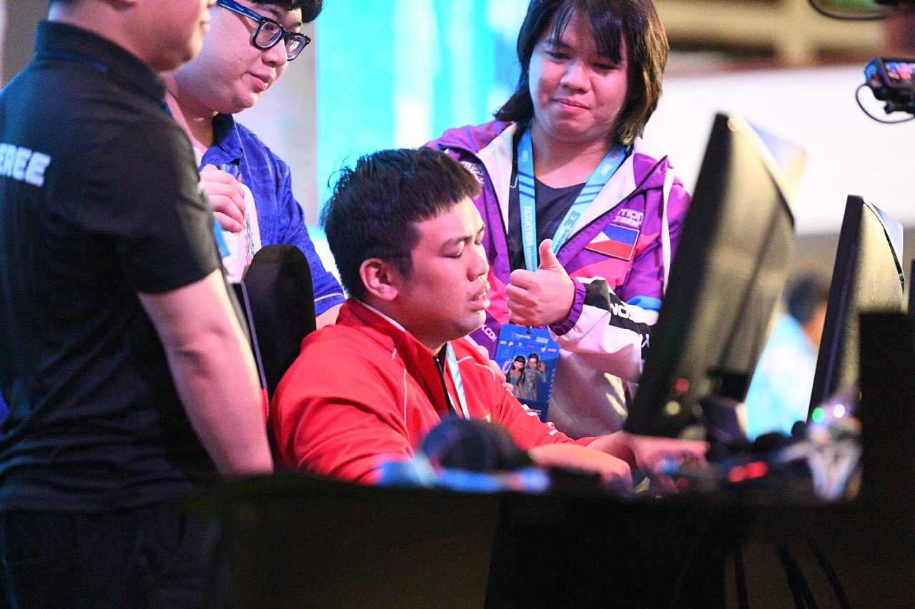 Tuyển thủ Việt Nam gục đầu bật khóc vì vụt mất HCV Audition,