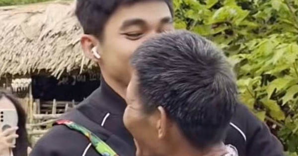 Hình ảnh và câu nói cuối cùng của nhân vật Gia đình Haha vừa qua đời photo2025 12 17 094909 1765942998501154788650 112 0 594 920 crop 1765943004053752837083jpeg