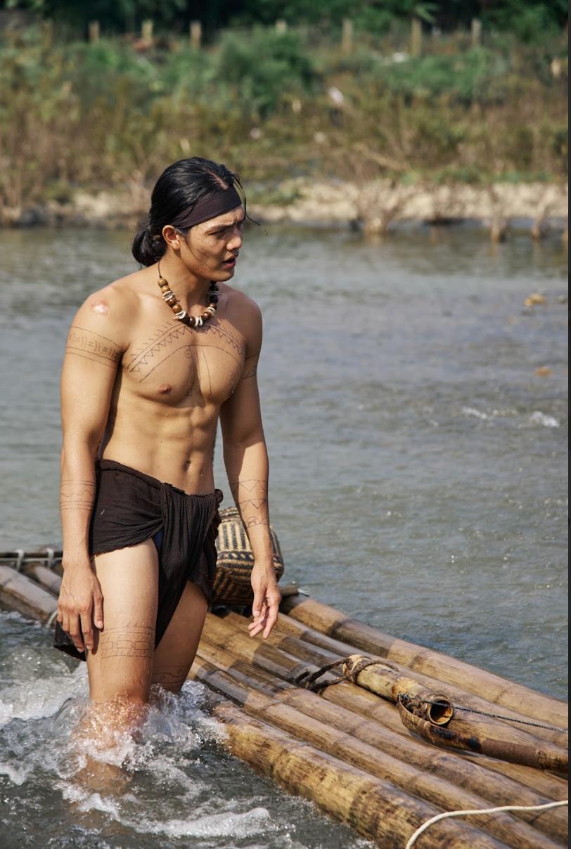 Lâu rồi mới có phim cổ trang Việt nhiều trai xinh gái đẹp đến vậy, nhìn nam chính mà không thở nổi- Ảnh 4.