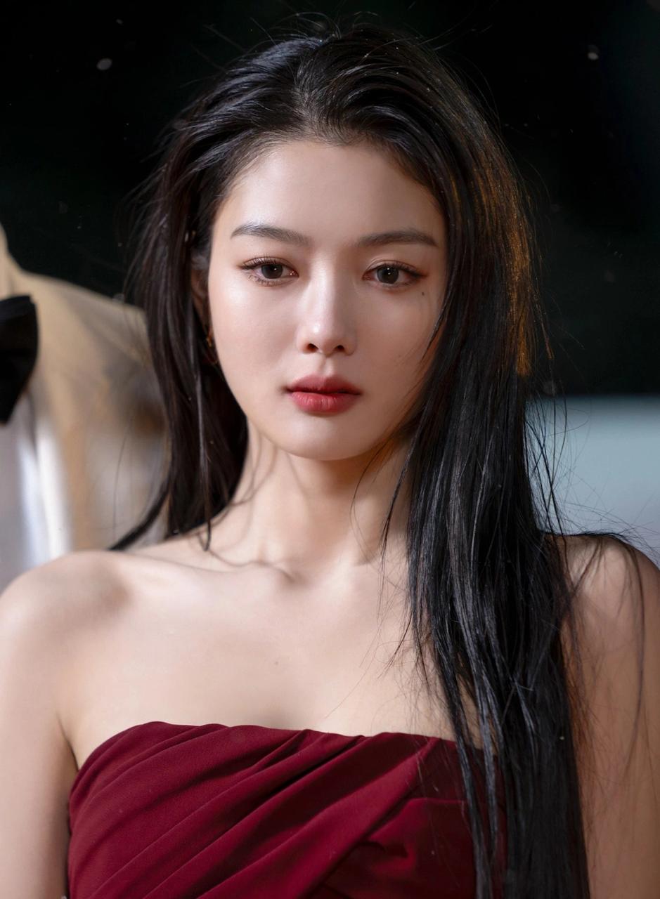 Tranh cãi Kim Yoo Jung hay Shin Hye Sun sẽ thắng Baeksang: Cả 2 đều đỉnh nhưng vẫn thua 1 người- Ảnh 2.
