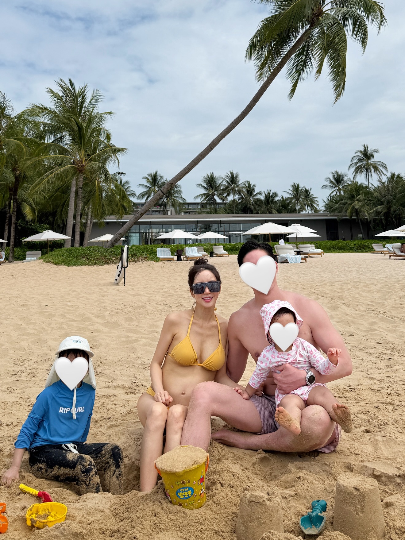 Vợ chồng tài tử Secret Garden đón Tết ở Phú Quốc, sắc vóc bà bầu gây ngỡ ngàng!- Ảnh 1.