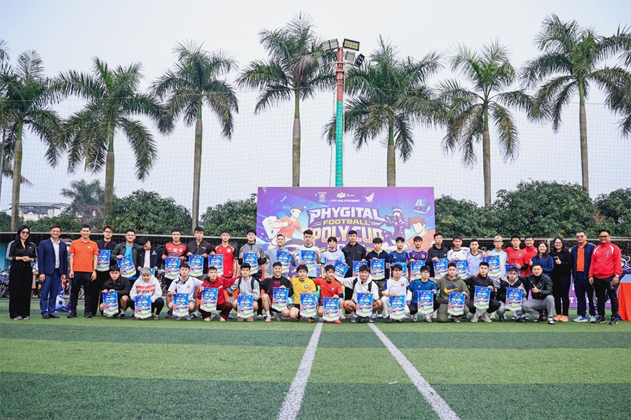 Lần đầu tiên sinh viên Việt Nam thi đấu bóng đá theo mô hình thể thao số (Phygital Football) ps