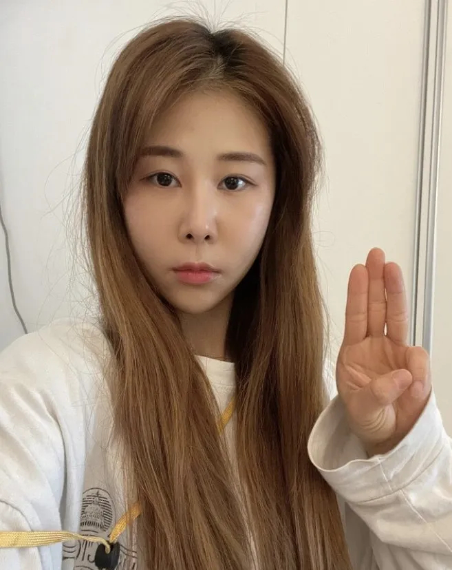 Vừa “dao kéo” về, nữ diễn viên sững sờ: “Tôi giờ trông như mụ phù thủy”- Ảnh 3.