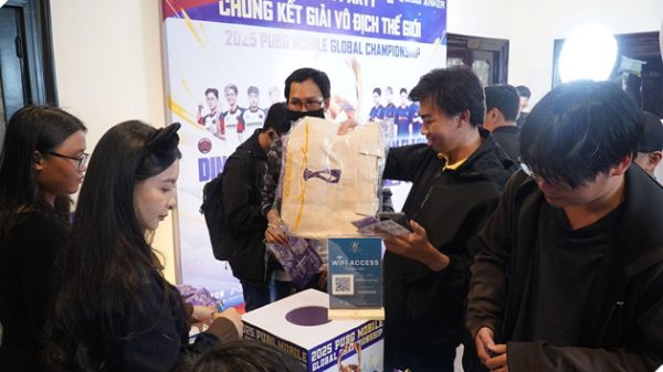 Cộng Đồng PUBG Mobile Việt Nam Cuồng Nhiệt Cùng Watch Party 2025 PMGC - Đội Tuyển Alpha7 Esports Vô Địch Thế Giới pubgm 02 lceq