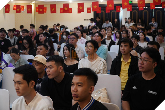 Cộng Đồng PUBG Mobile Việt Nam Cuồng Nhiệt Cùng Watch Party 2025 PMGC - Đội Tuyển Alpha7 Esports Vô Địch Thế Giới 3