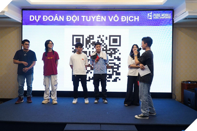 Cộng Đồng PUBG Mobile Việt Nam Cuồng Nhiệt Cùng Watch Party 2025 PMGC - Đội Tuyển Alpha7 Esports Vô Địch Thế Giới 4