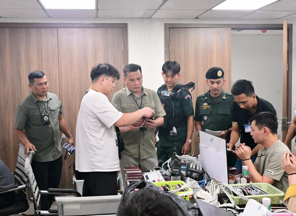 Campuchia đánh mạnh tụ điểm