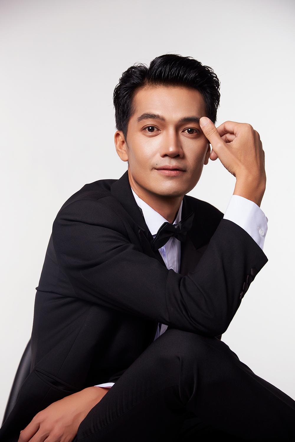 Nam diễn viên Việt duy nhất đóng 4 phim trăm tỷ trong cùng 1 năm: Diễn hay miễn bàn, thời tới cản không kịp- Ảnh 1.