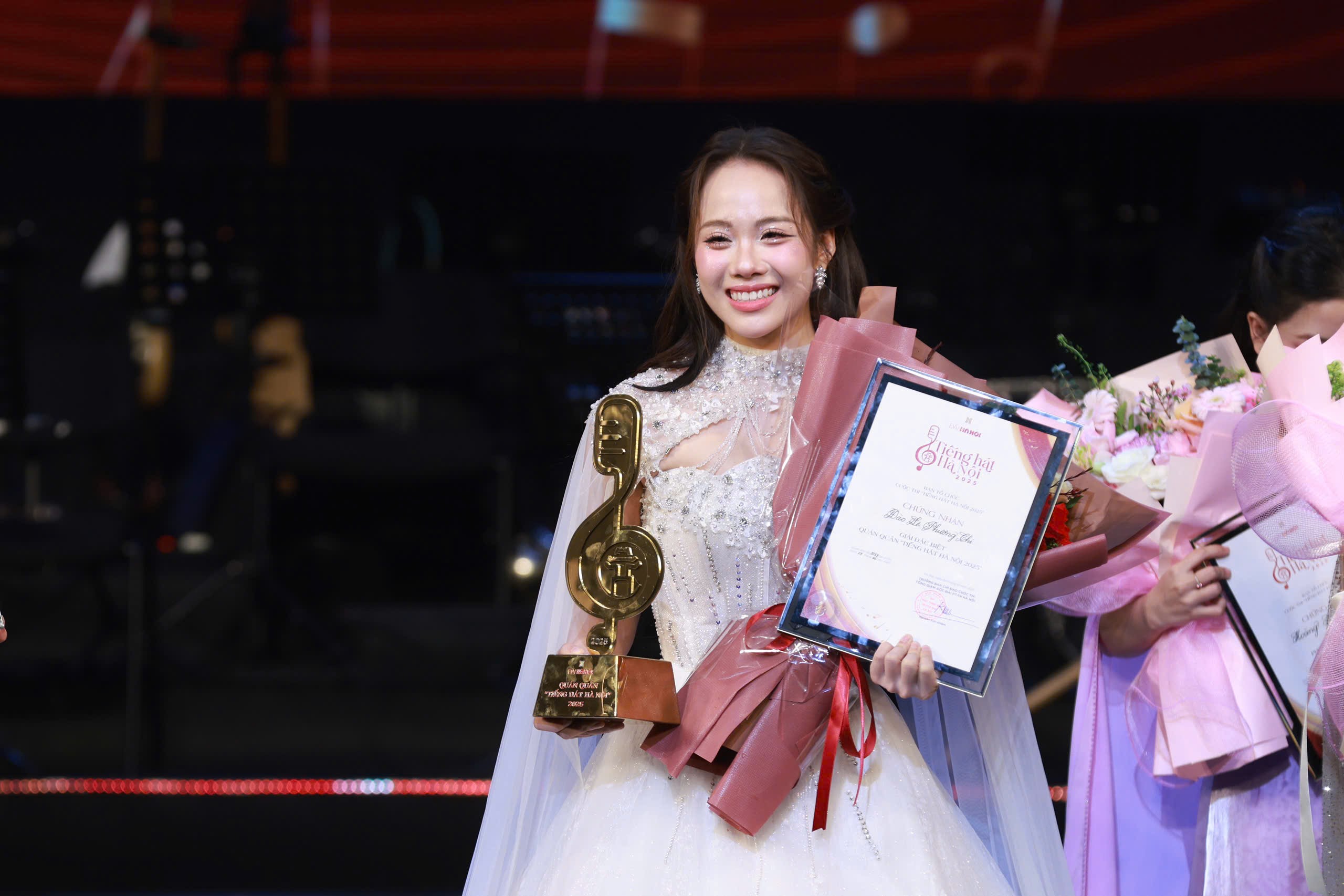 15 gương mặt trẻ tỏa sáng trong đêm chung kết Tiếng hát Hà Nội 2025 - 9