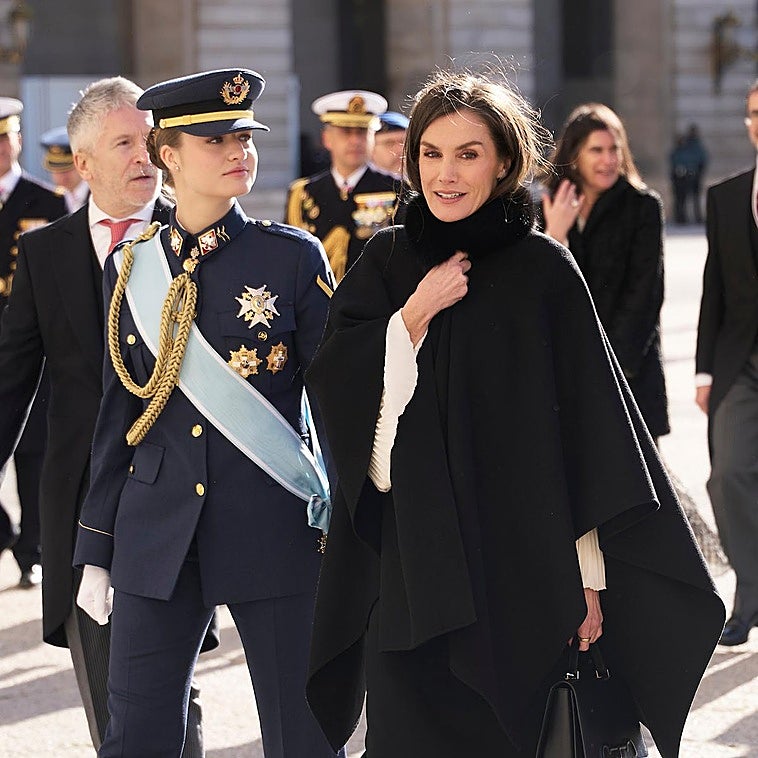 "Visual soái tỷ" đỉnh cao gây sốt của Công chúa Leonor trong bộ quân phục Không quân reina letizia leonor pascua kd1f u101526220951wdf 758x758mujer20hoy 1767813243660525451436 1767858570945 1767858571314902885981