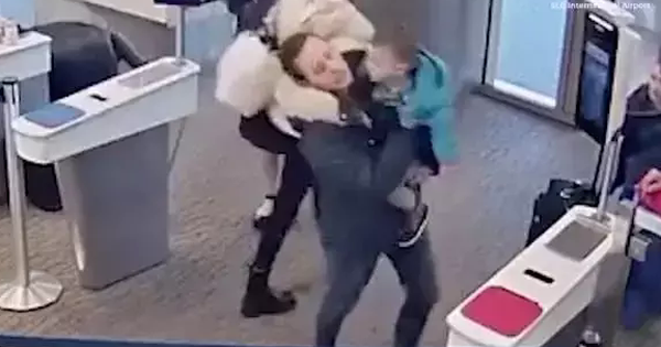 Bà mẹ phải trả giá đắt khi bắt cóc 4 đứa con của mình vì tin rằng thế giới sắp tận thế resize3afzi 1769679489162 17696794896771386802377 0 39 360 615 crop 1769679531660471153655png