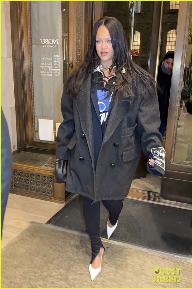 Đau giùm Rihanna- Ảnh 2.