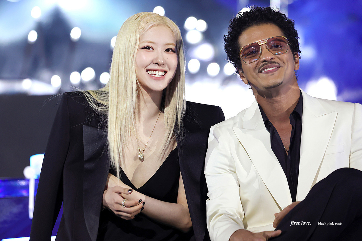 Tin đồn Rosé (BLACKPINK) - Bruno Mars hẹn hò, còn nôn nóng có con?- Ảnh 2.
