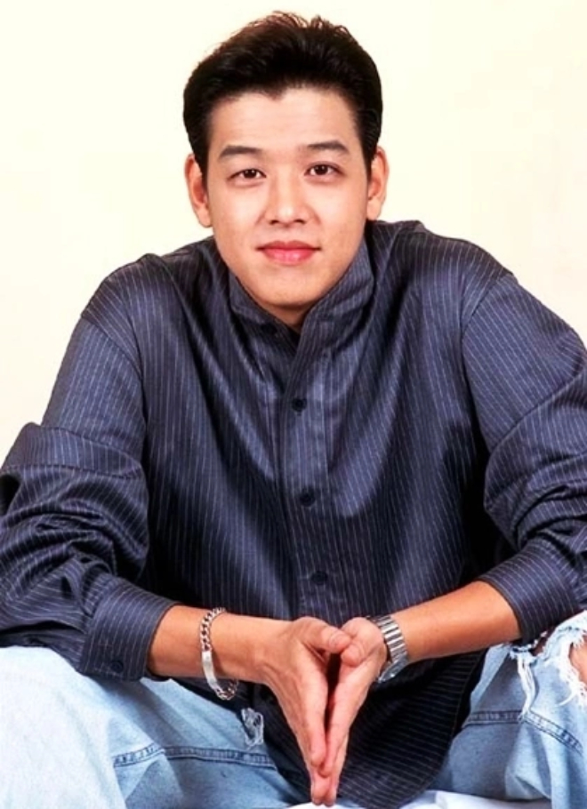 Nam diễn viên đẹp nhất nước cưới vợ giáo viên xinh hơn hoa hậu, lần đầu khoe visual con gái- Ảnh 8.