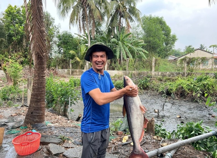 Nam nghệ sĩ cưới vợ kém 26 tuổi, đóng một phim mua được miếng đất, nhiều nhà ở TP.HCM vẫn thích về quê làm nông- Ảnh 7.